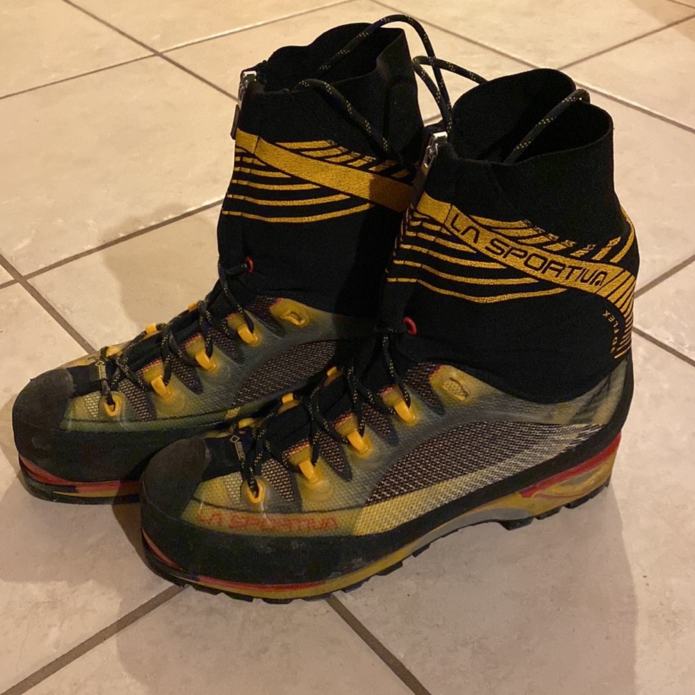La Sportiva Mountaineering Boots Size 40